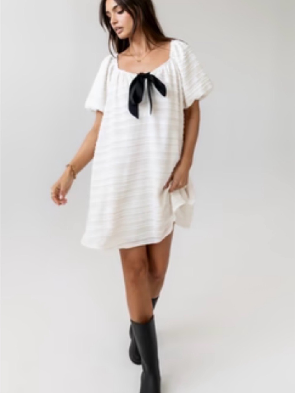 idem ditto Ivory Short Sleeve Swing Dress with Black Bow L/XL
